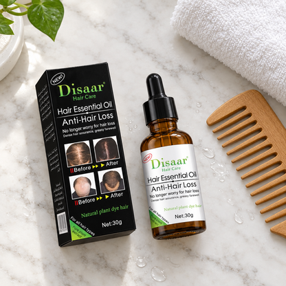Serum anticaída en el baño con peineta y toalla